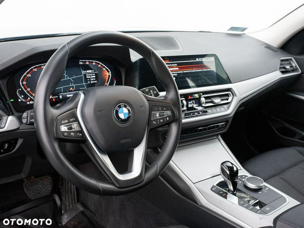 BMW Seria 3 318i - 7