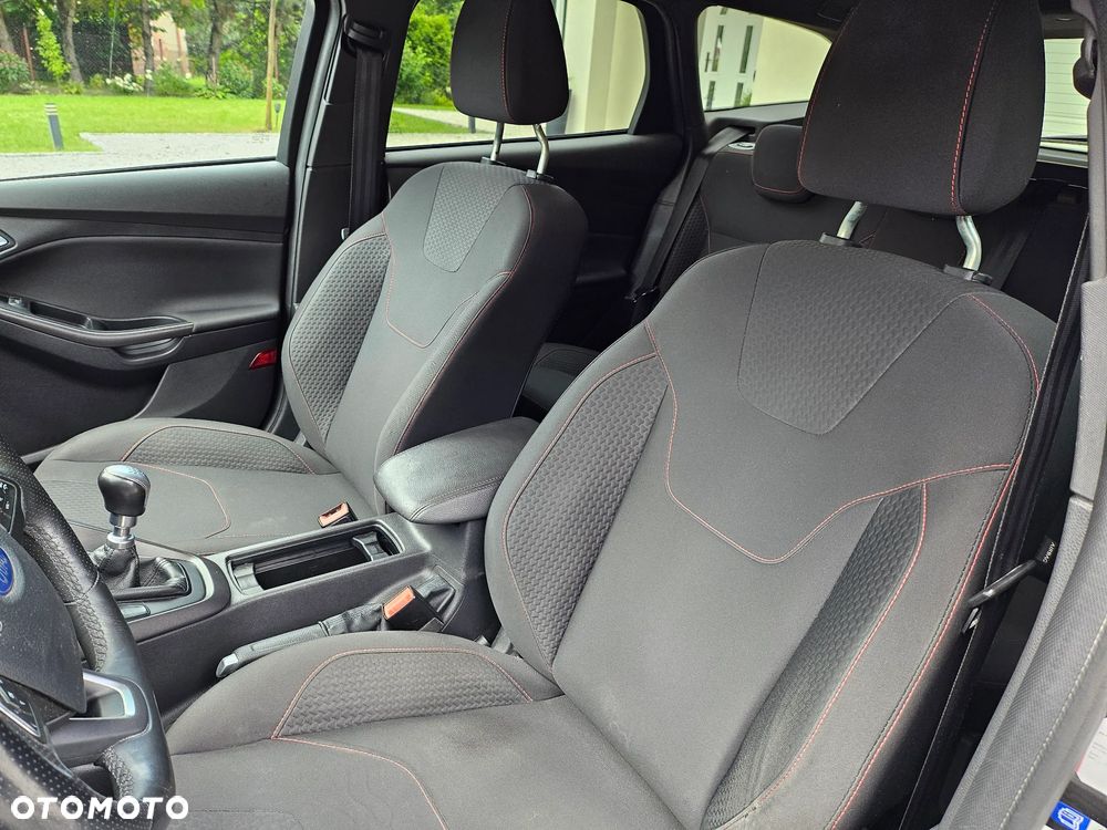 Ford Focus 1.5 EcoBoost ST-Line - 13