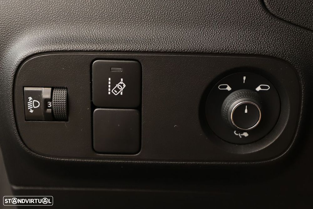 Citroën C3 1.2 PureTech Shine - 17