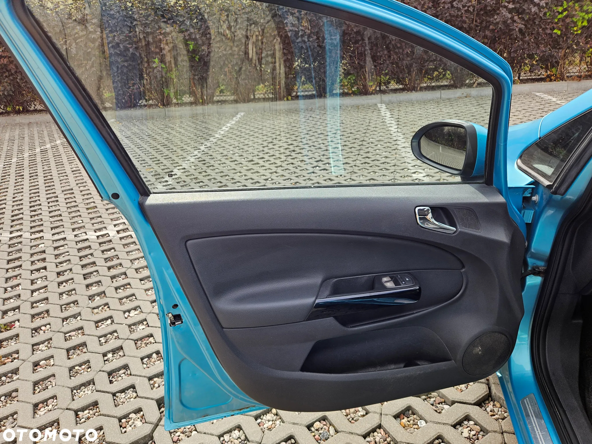 Opel Corsa 1.4 16V Color Edition - 14