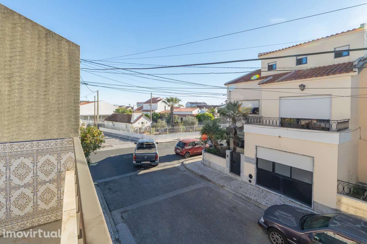 Oportunidade no Porto Alto, moradia T4+1 com 204m2 e logradouro. - Grande imagem: 3/41