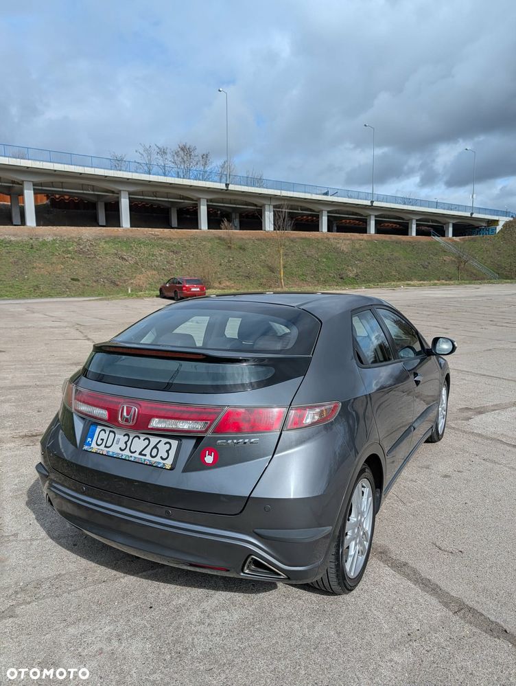 Honda Civic 1.8 Executive - 2