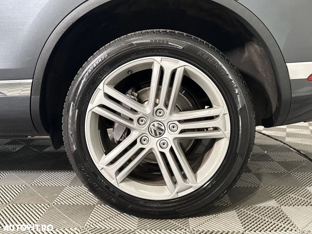Volkswagen Touareg - 14