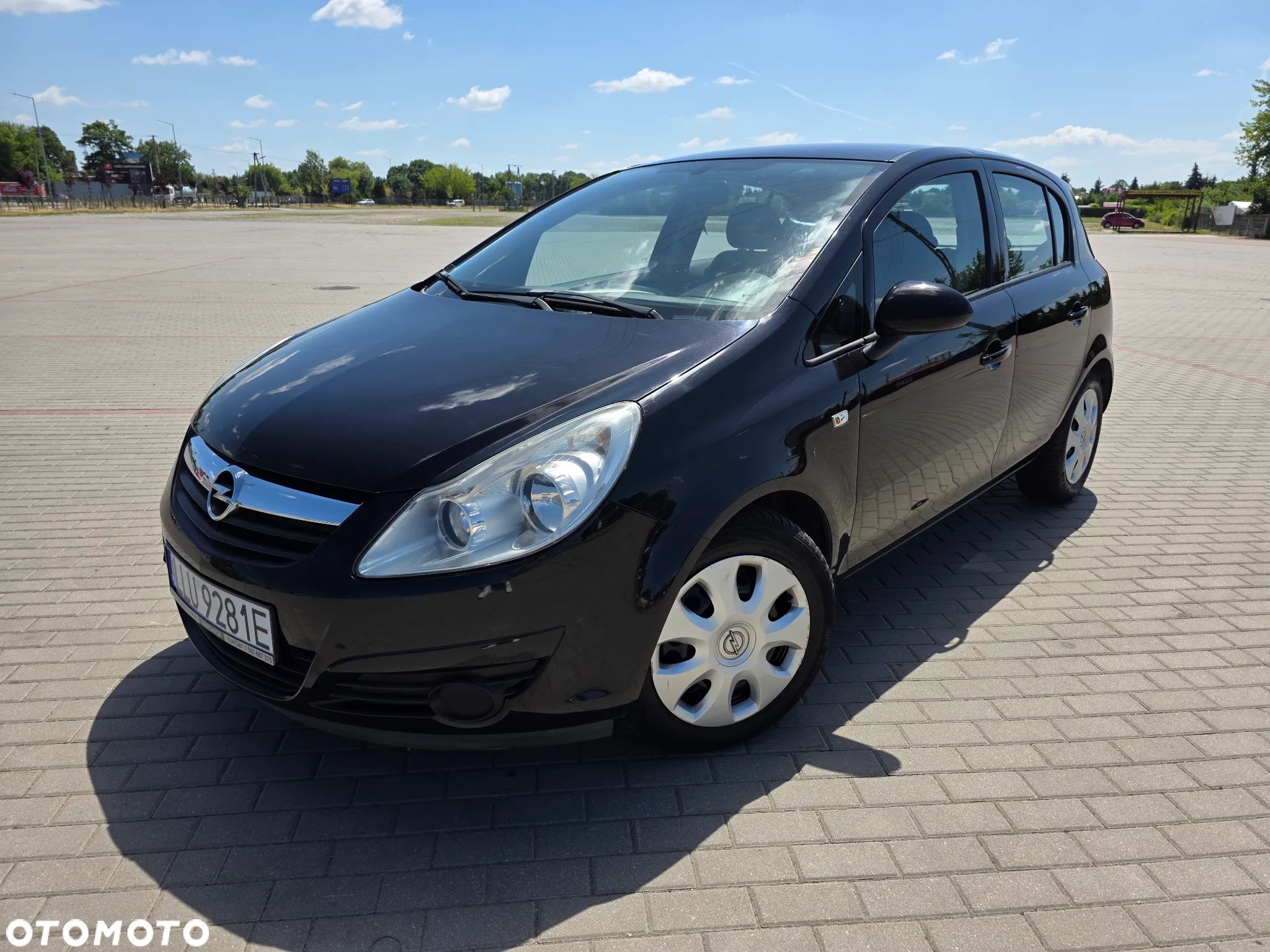 Opel Corsa 1.2 16V Cosmo - 1