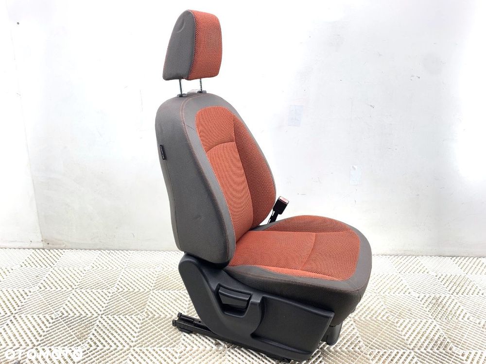 FOTEL PRAWY PRZÓD  NISSAN QASHQAI / QASHQAI +2 I (J10, NJ10, JJ10E) 2006 - 2014 1.5 dCi 78 kW [106 - 3