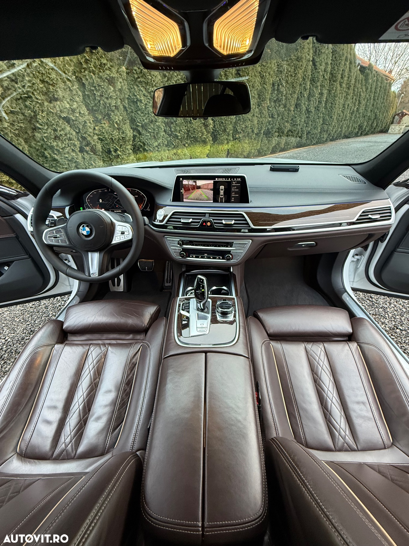 BMW Seria 7 740d xDrive - 29