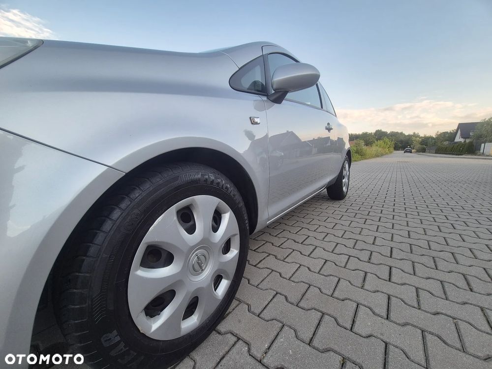 Opel Corsa 1.2 16V Enjoy - 21