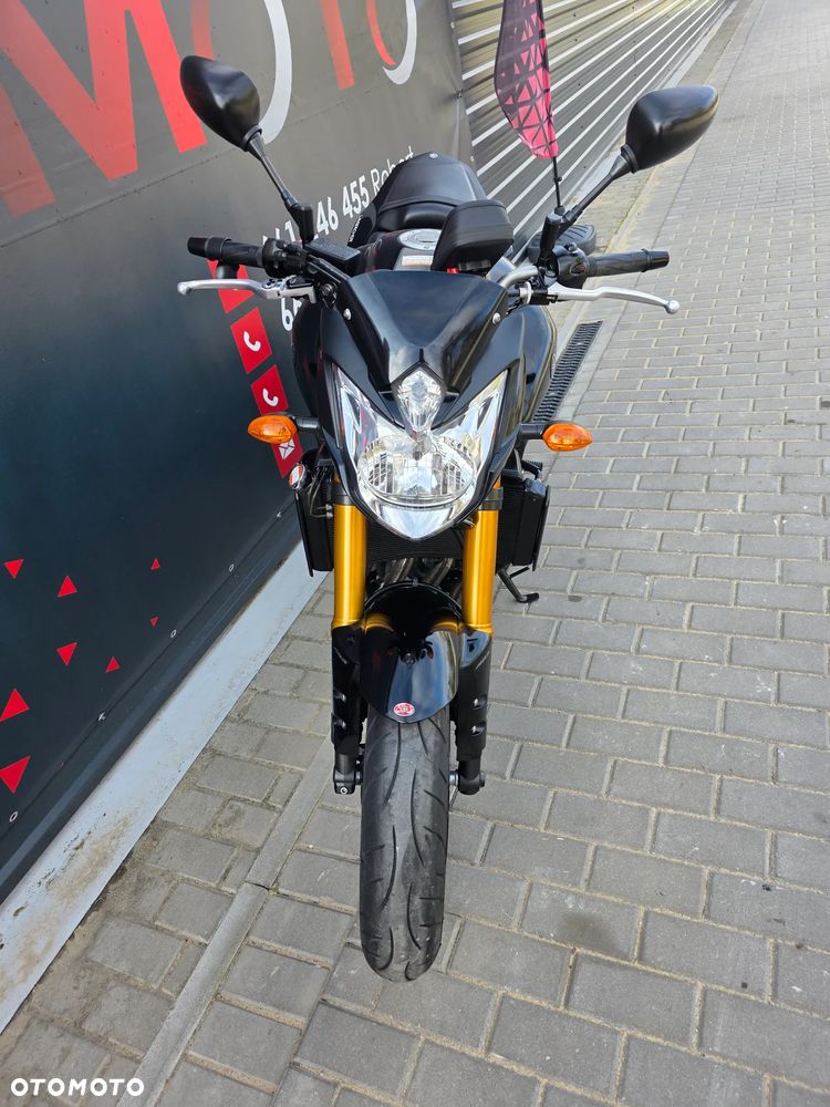 Yamaha FZ8 - 7