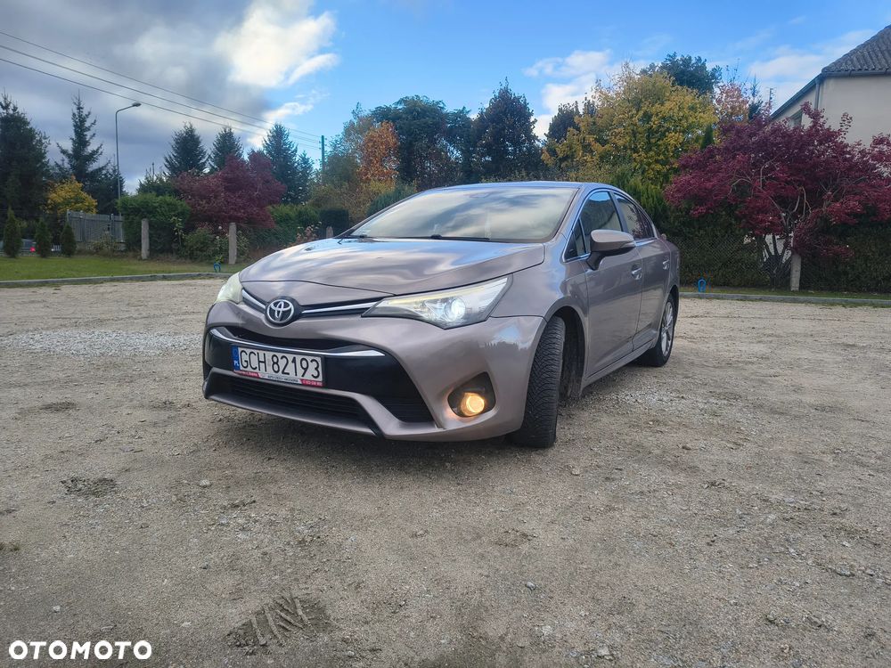 Toyota Avensis - 1