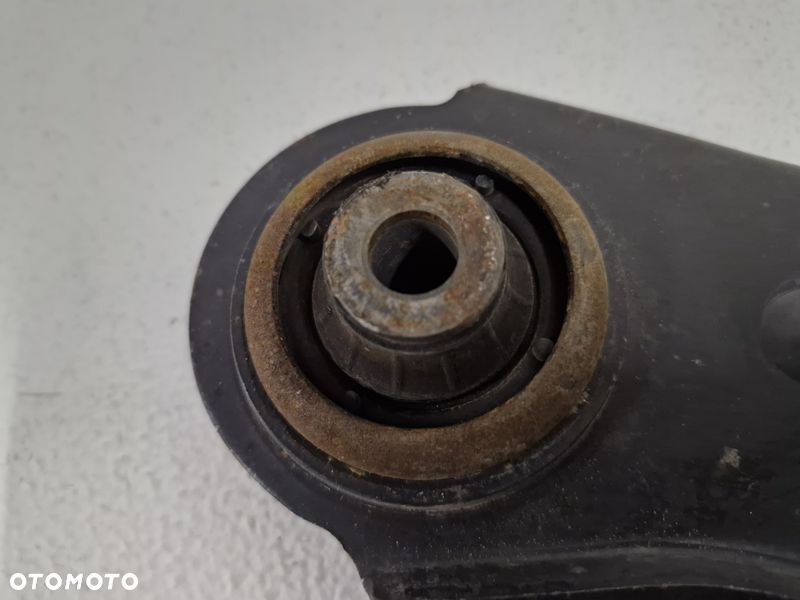 RENAULT CLIO IV 4 0.9 TCE WAHACZ PRAWY PRZÓD - 3