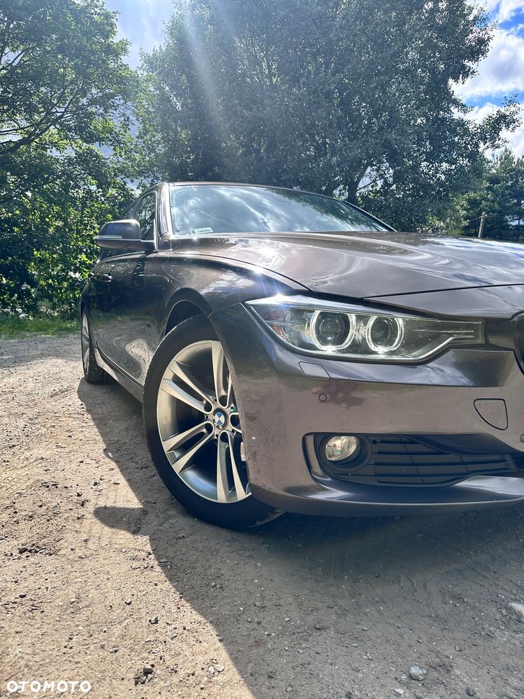 BMW Seria 3 320d - 8