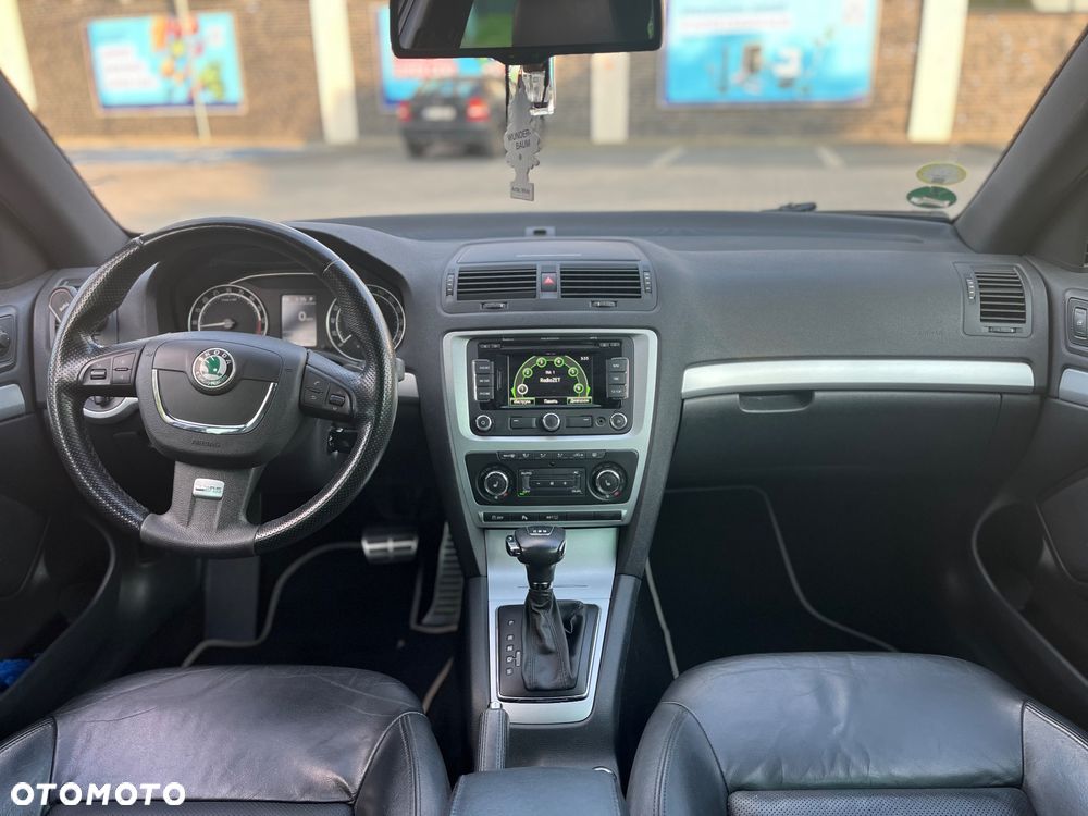 Skoda Octavia 2.0 TDI CR DPF DSG RS - 10