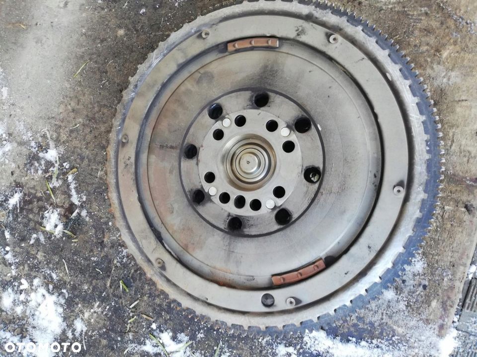 MERCEDES W211 W219 3.0 BENZYNA KOŁO DWUMASOWE 272 - 6