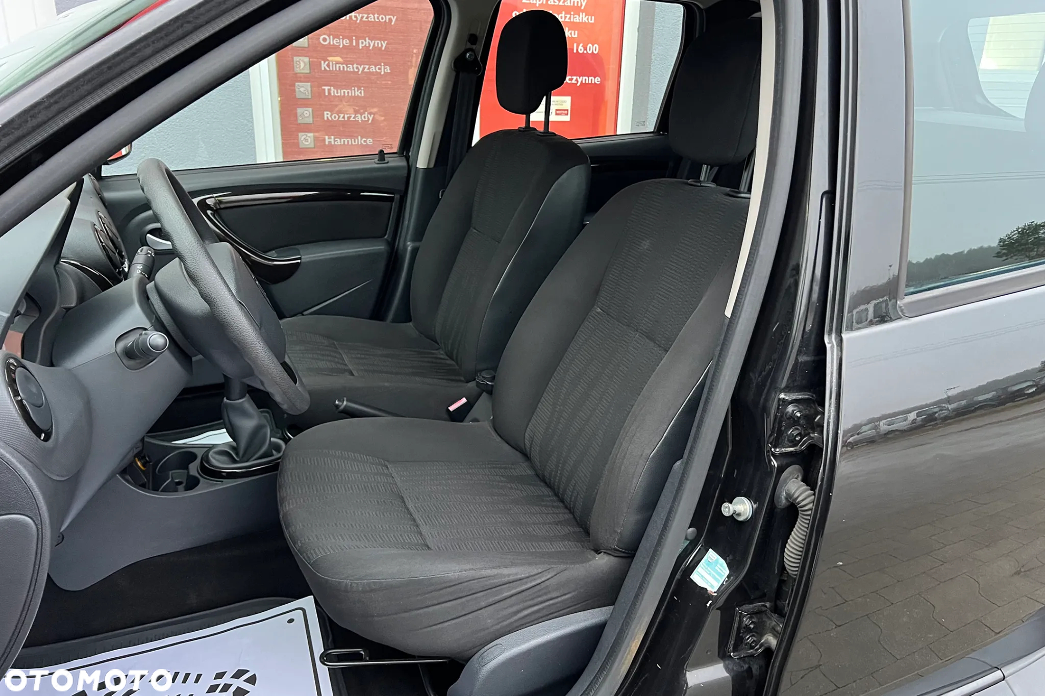 Dacia Duster 1.6 - 21