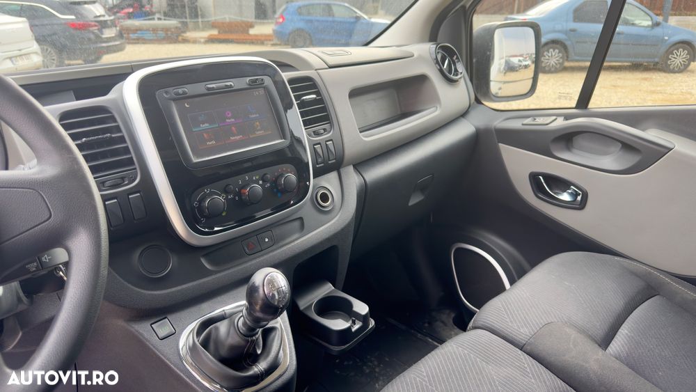 Renault Trafic - 8