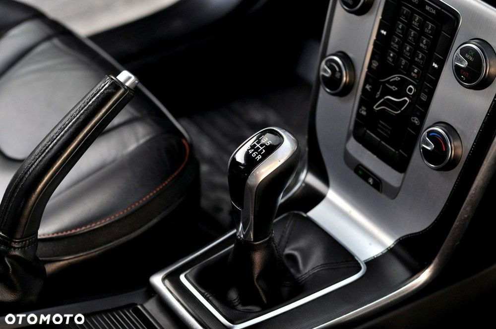 Volvo V40 D2 Drive-E Ocean Race - 24