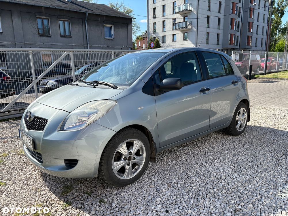 Toyota Yaris 1.3 Luna - 1