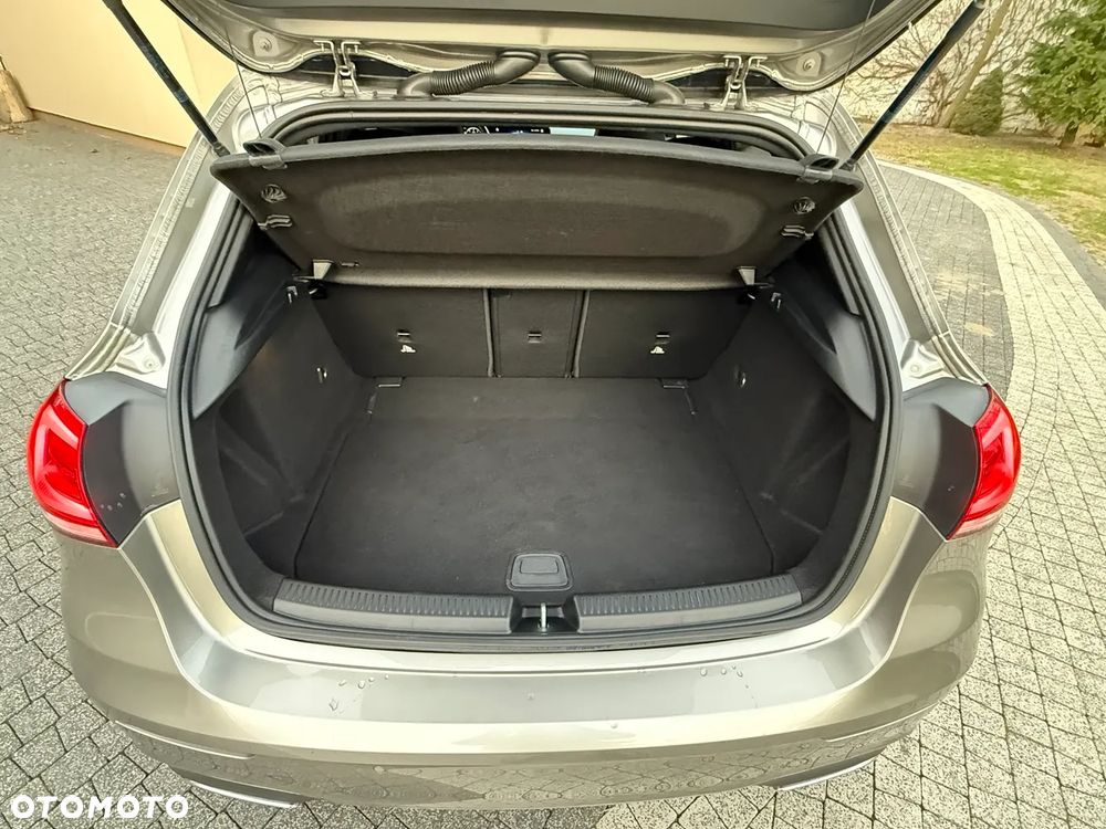 Mercedes-Benz Klasa A 200 AMG Line 7G-DCT - 4