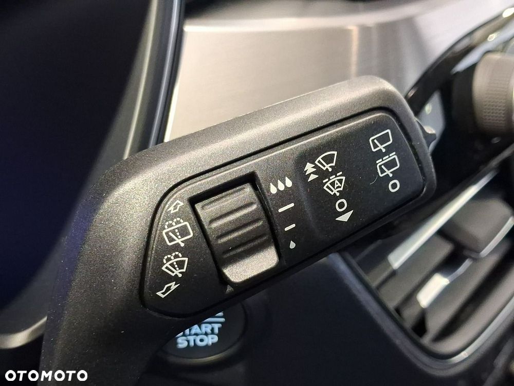 Ford Kuga 1.5 EcoBoost TITANIUM - 23