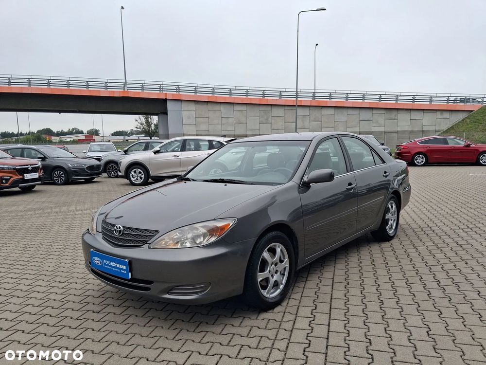 Toyota Camry 2.4 XLE - 9