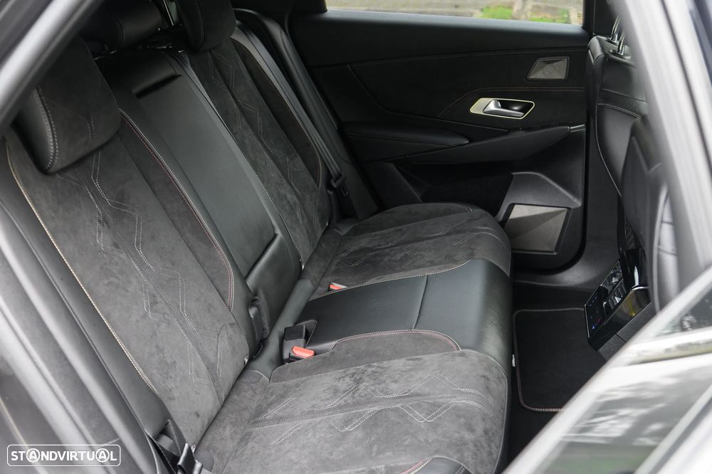 DS DS7 Crossback E-Tense Performance Line EAT8 - 24