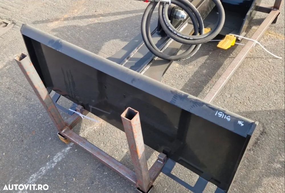 Altul Cupa excavare cu atasament mini incarcatoare - 6