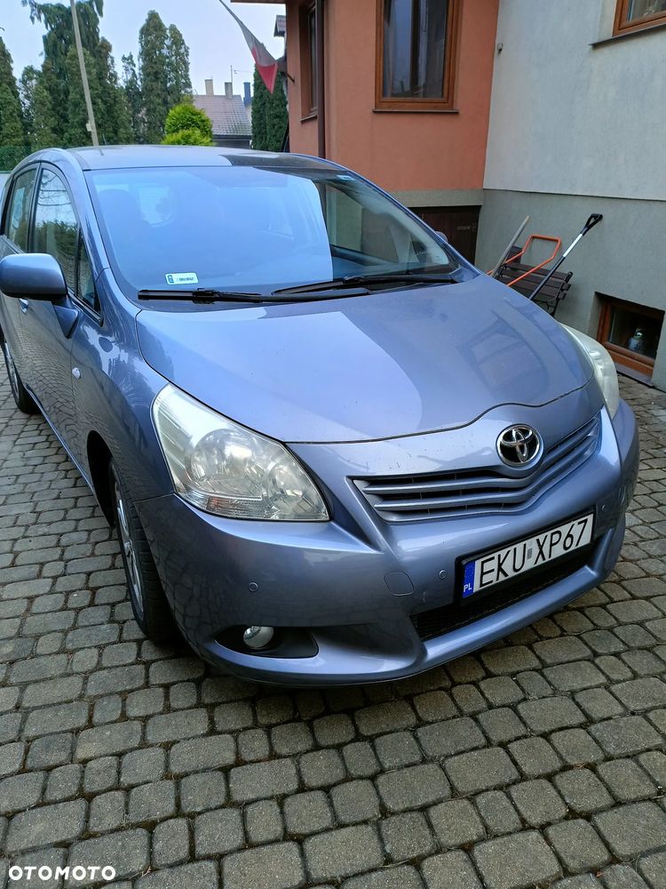 Toyota Verso 1.6 - 6