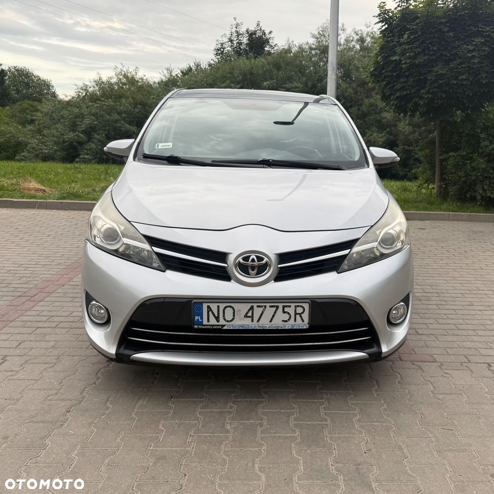 Toyota Verso 2.2 D-CAT Premium - 2