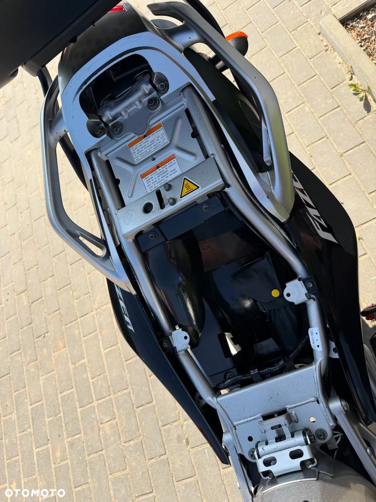 Yamaha FZ - 25
