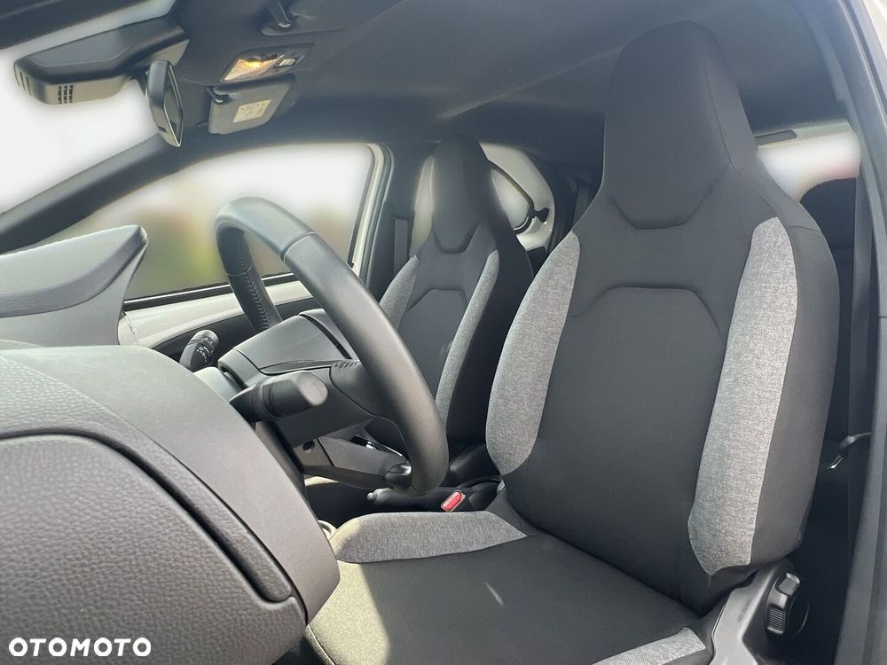 Toyota Aygo X - 16