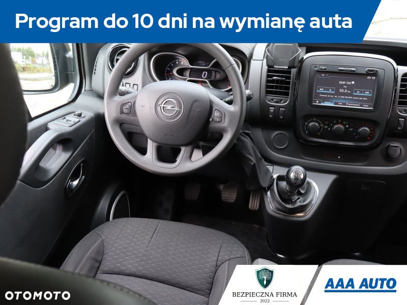 Opel Vivaro - 8