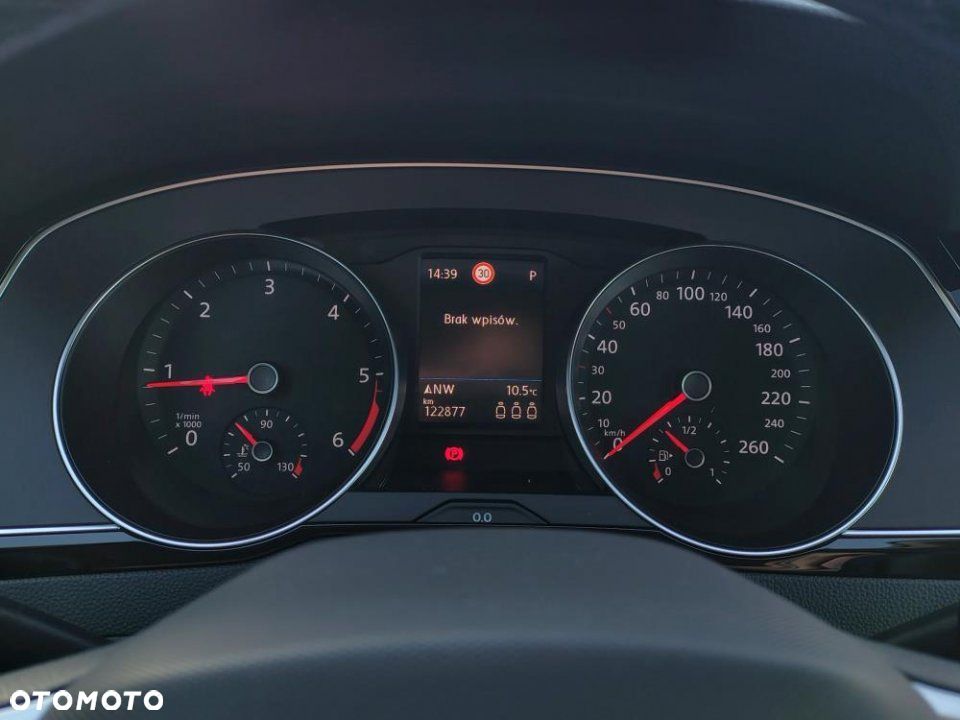 Volkswagen Passat - 19