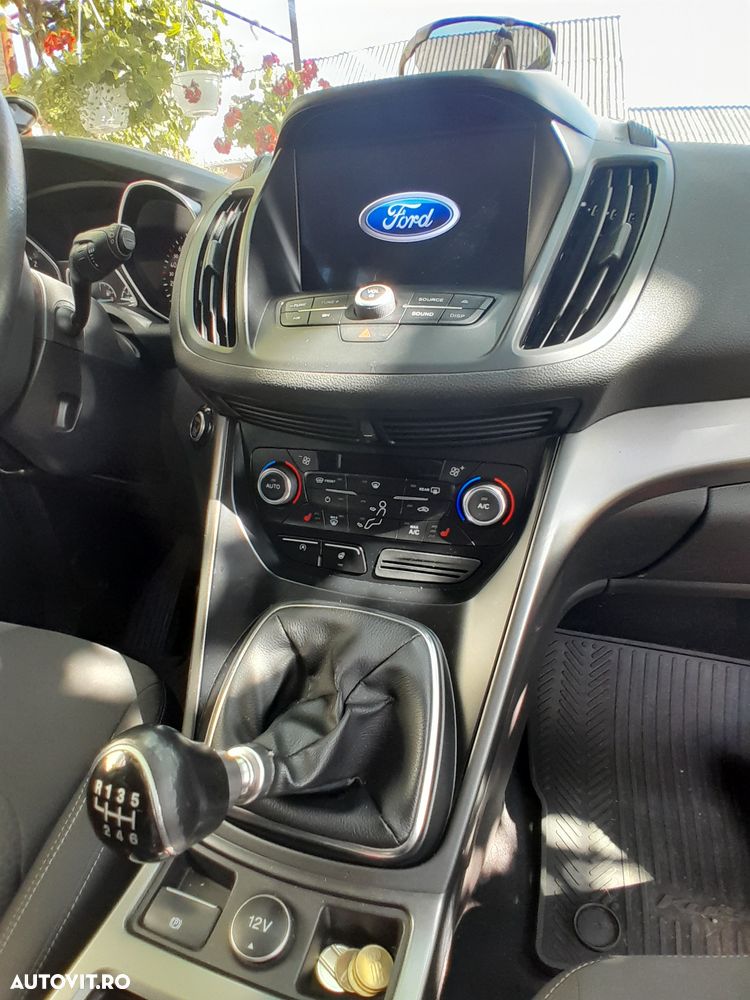 Ford Kuga 2.0 TDCi 4x4 Business Edition - 4