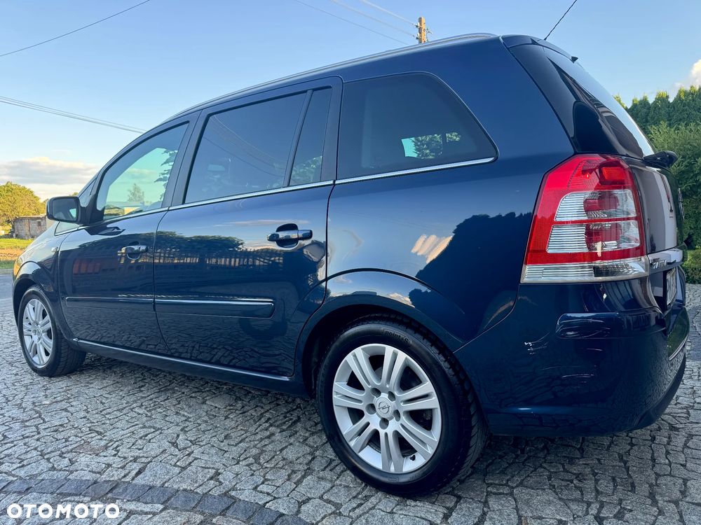 Opel Zafira 1.8 Easytronic Family Plus - 10