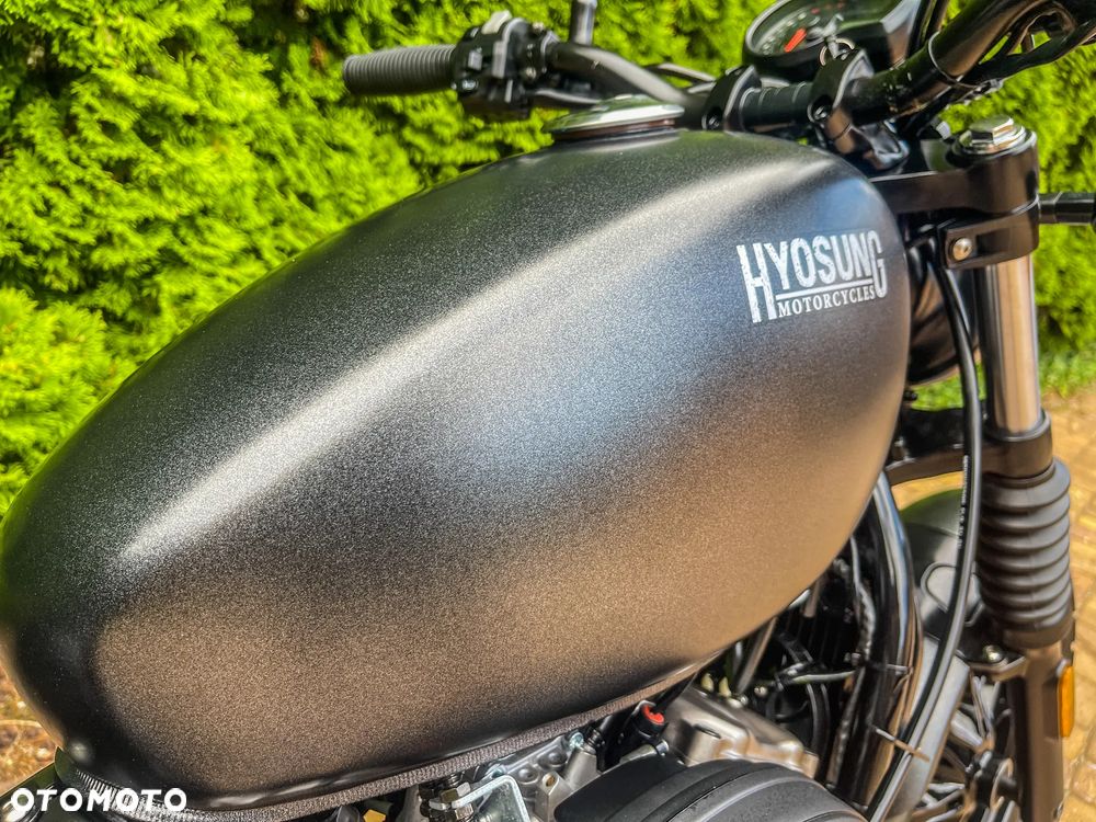 Hyosung GV - 13