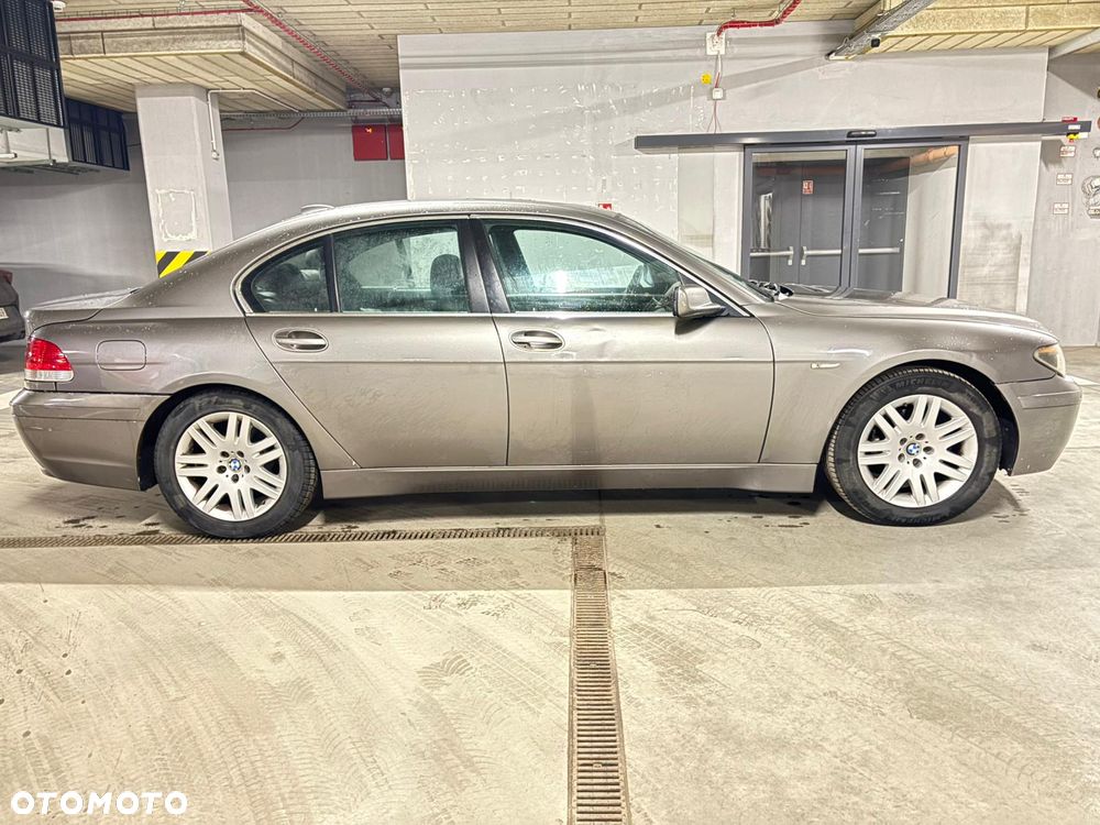 BMW Seria 7 - 12
