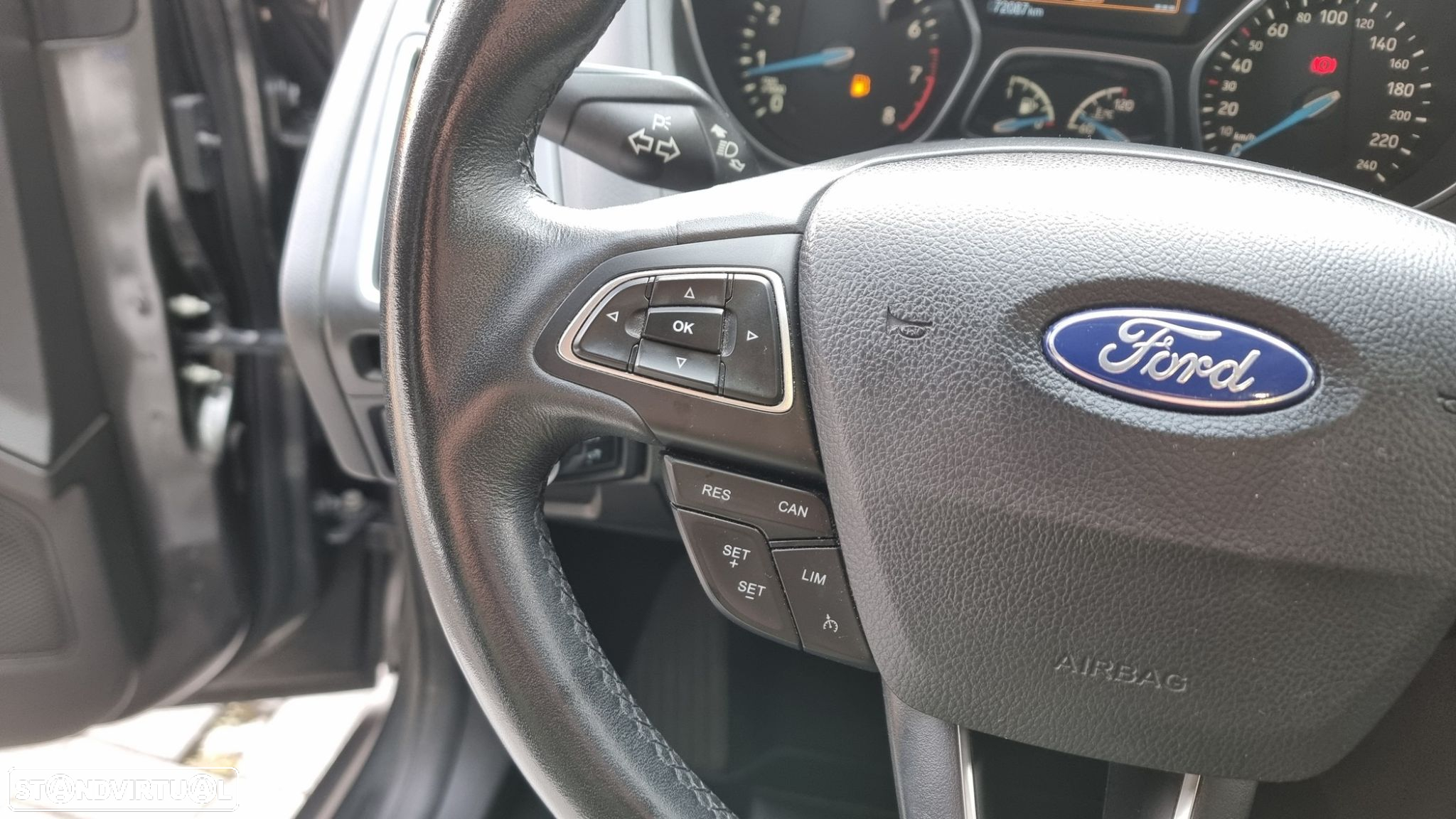 Ford Focus 1.0 EcoBoost Business - 10