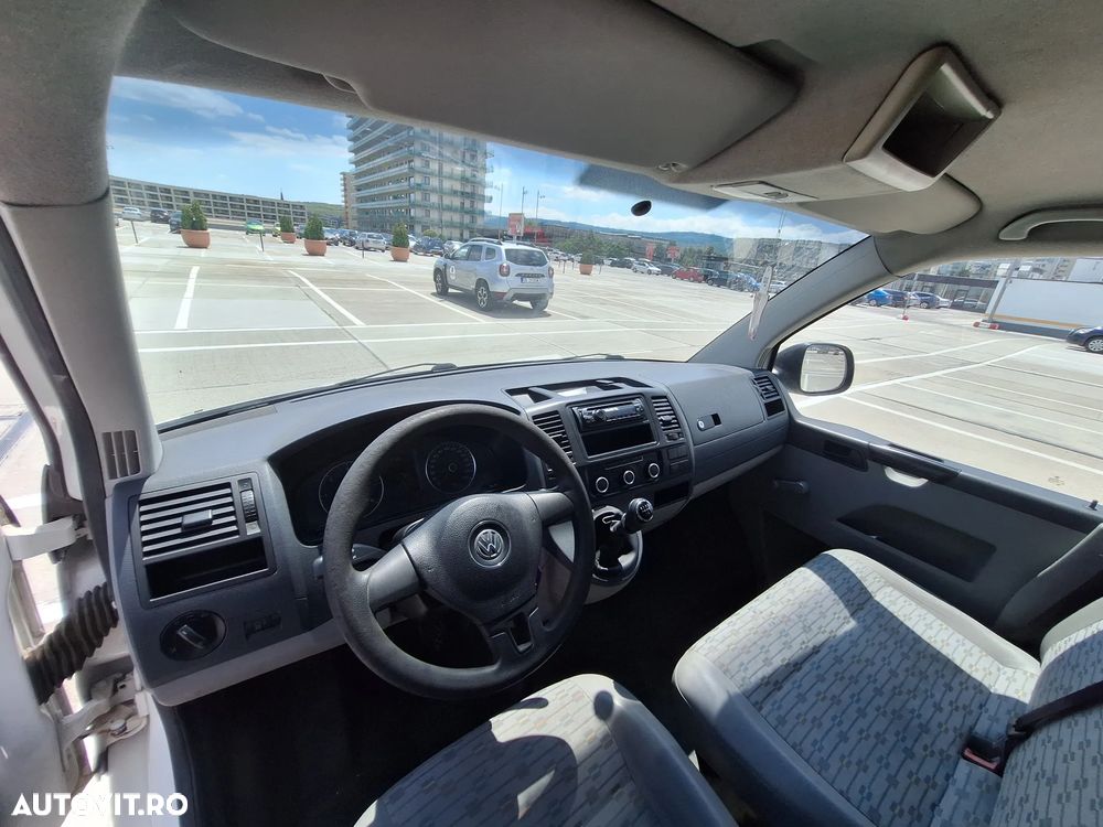Volkswagen Transporter - 2