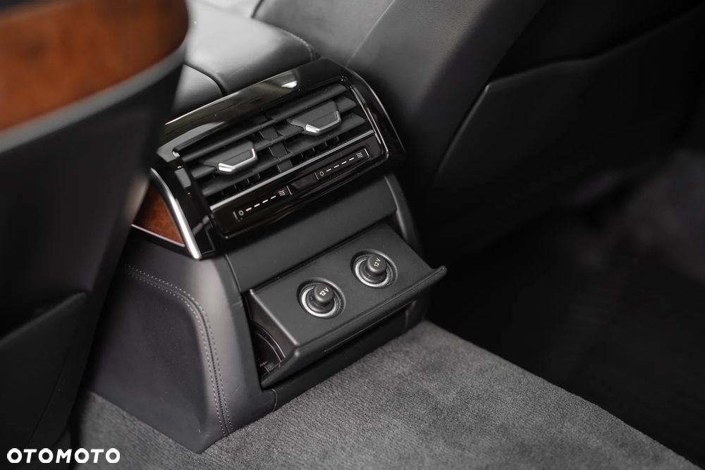 Audi A8 - 30