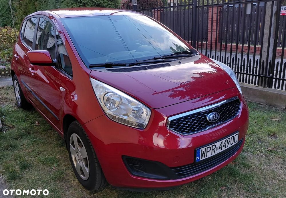 Kia Venga 1.6 L - 6