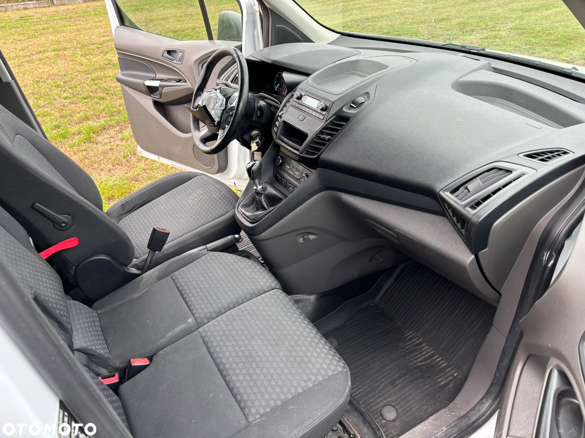 Ford Transit Connect - 13