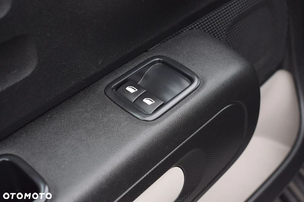 Citroën C3 BlueHDi 100 S&S PLUS - 24