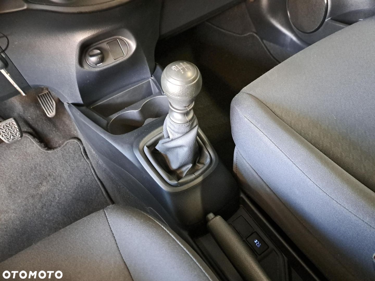 Toyota Yaris - 21