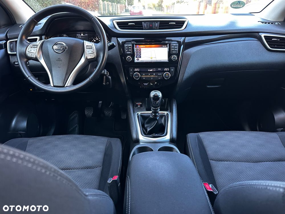 Nissan Qashqai 1.2 DIG-T Acenta EU6 - 32