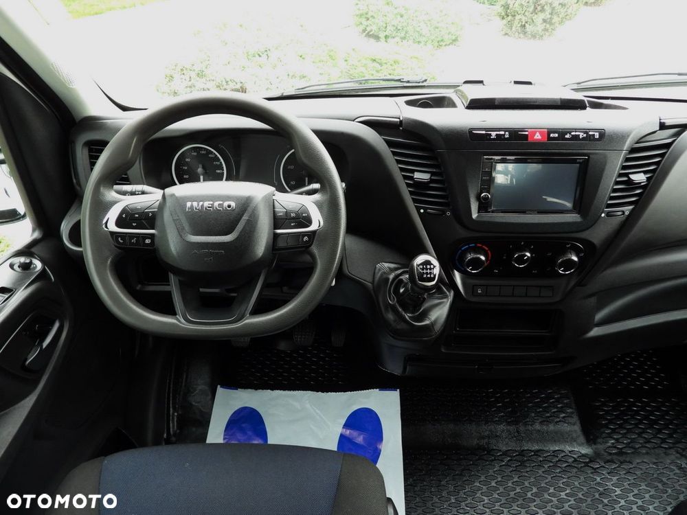 Iveco DAILY 35C16 WYWROTKA PODWÓJNA KABINA DOKA 6 MIEJSC TEMPOMAT NAWIGACJA BLIŹNIACZE KOŁA KLIMATYZACJA HDS - 31