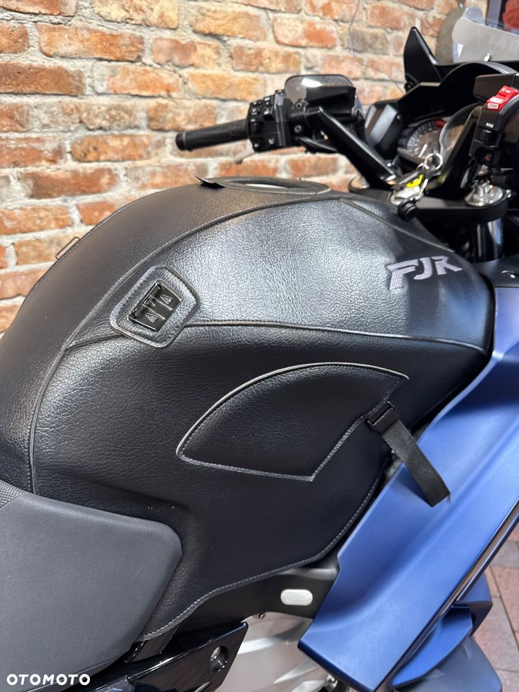 Yamaha FJR - 26