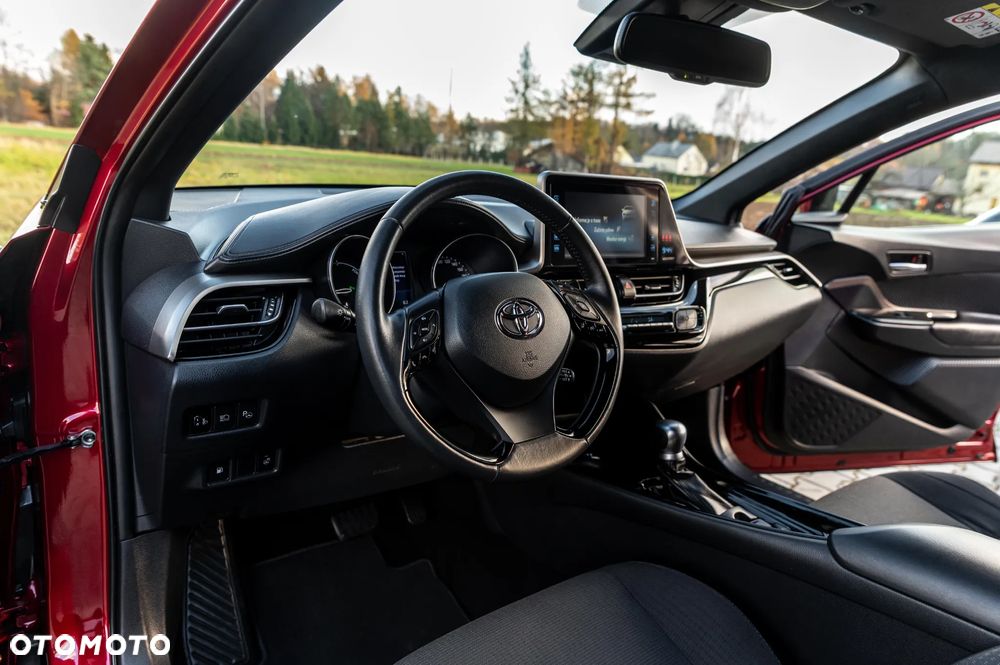 Toyota C-HR - 32