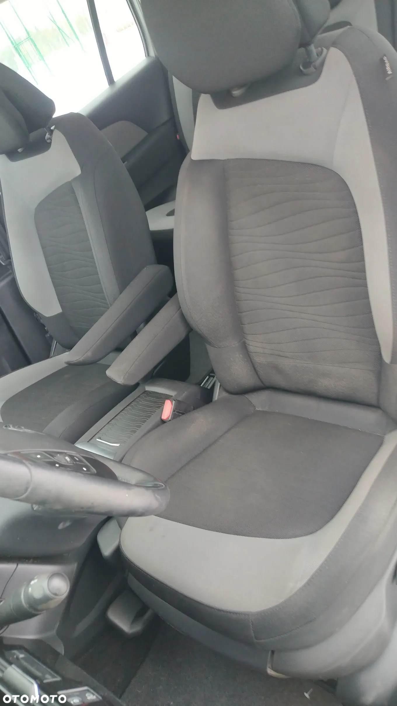 Citroën C4 Grand Picasso e-HDi 115 Intensive - 28