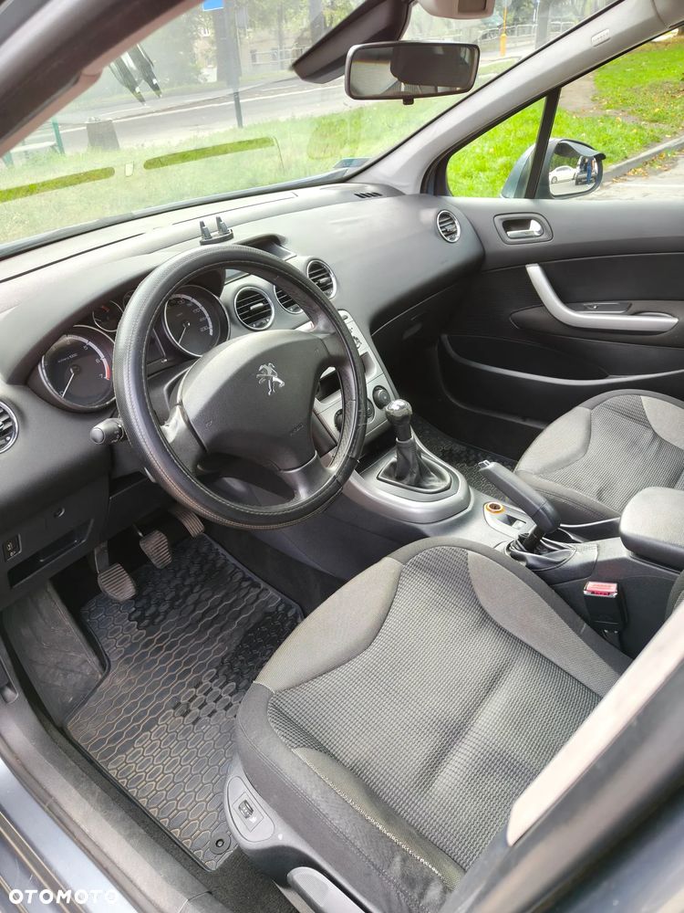 Peugeot 308 1.6 Premium - 12