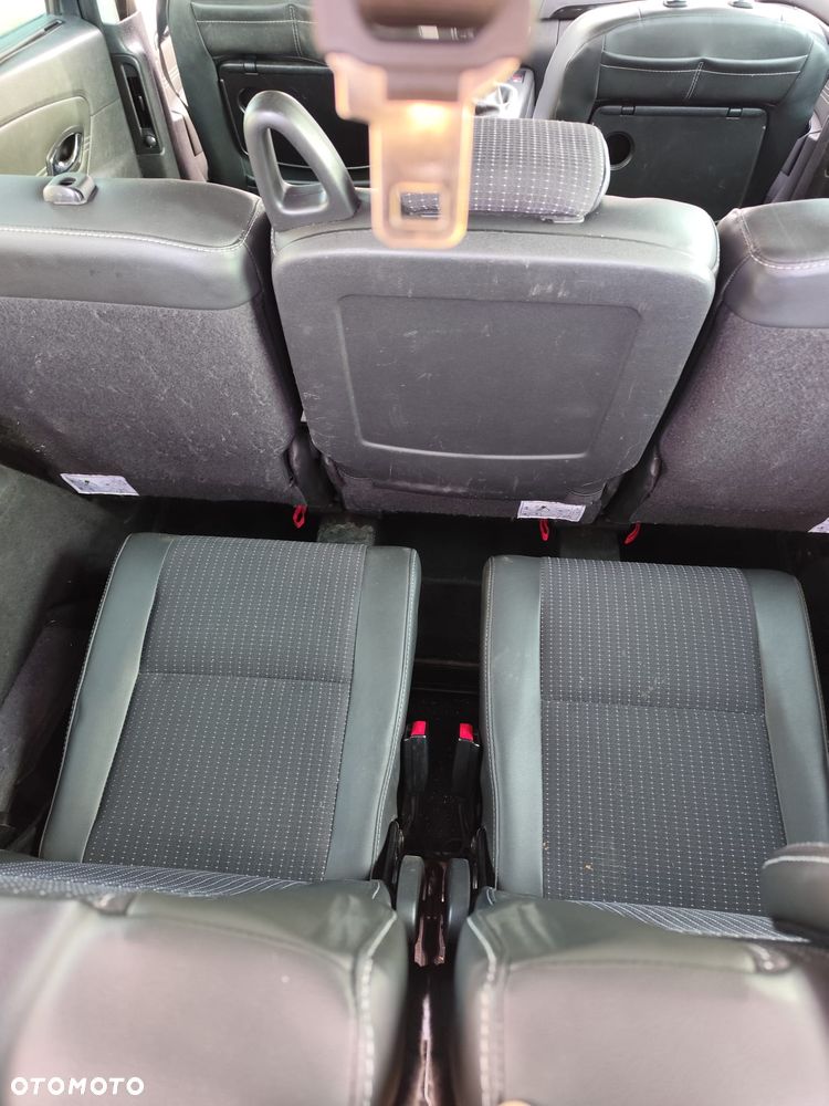 Renault Scenic 2.0 16V 140 CVT Bose Edition - 3